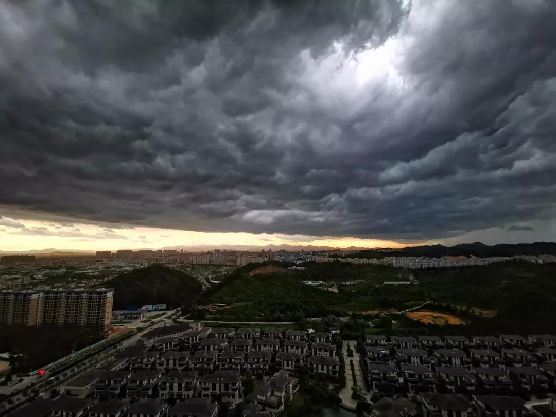 天气恶劣图片(来源江门日报).jpg 天气恶劣图片(来源江门日报).jpg