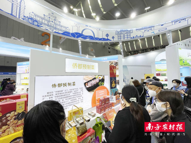 侨都预制菜吸引众多市民驻足品尝