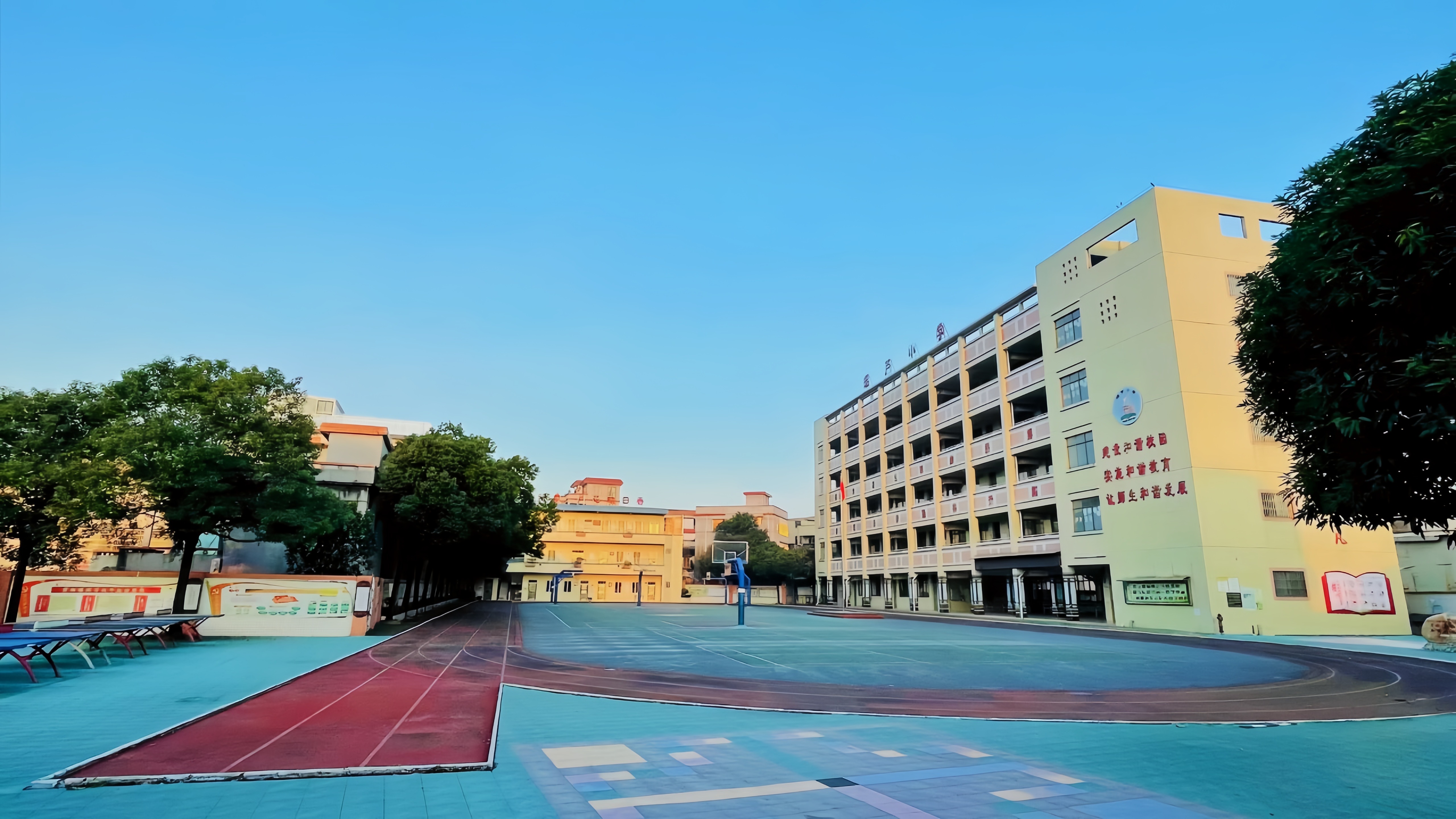 瑶芦小学校园图片.jpg