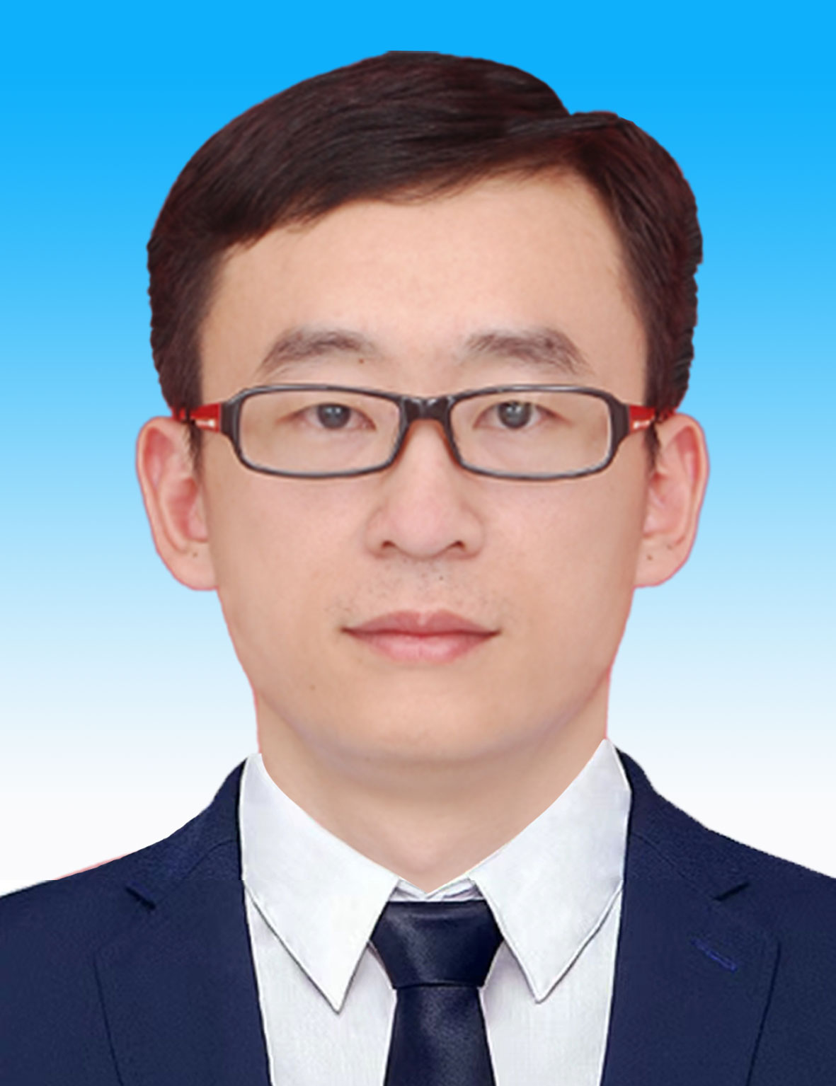 张毅.jpg