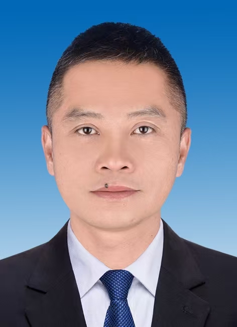 黄柏森.jpg