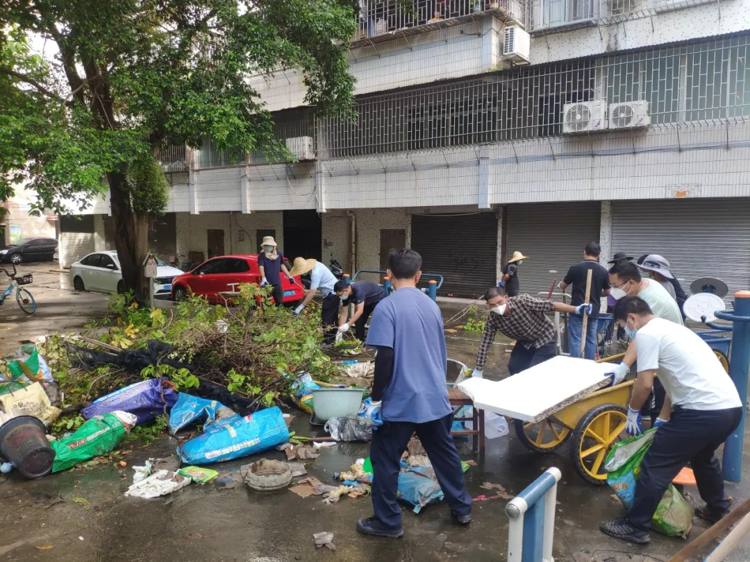 千人攻坚11小时，清运1000吨废弃物！蓬江区掀起爱国卫生运动攻坚热潮，筑牢疫情防控 “铜墙铁壁”