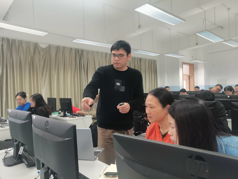 陈经浪 初中.jpg