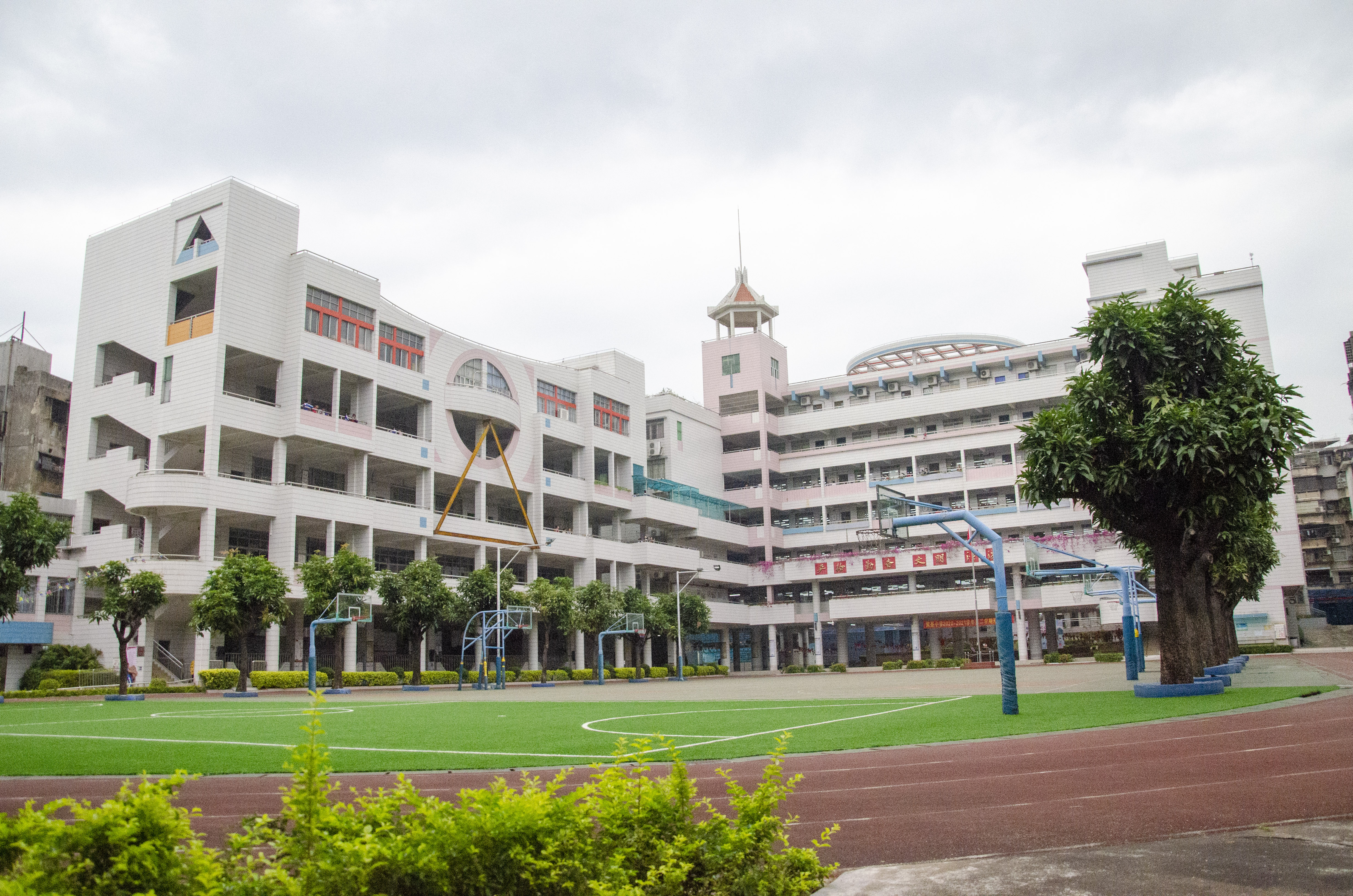 南校区教学楼(建设路)(1).jpg