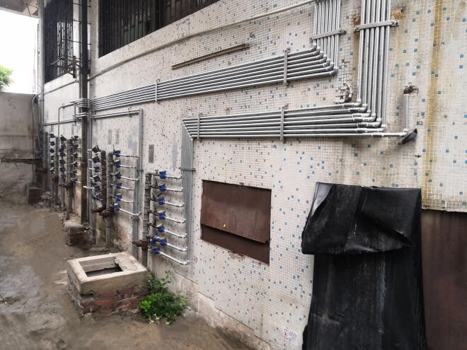 幸福社区换新颜带来老旧楼宇供水管道新面貌