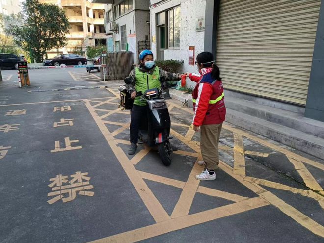 下载.jpg
