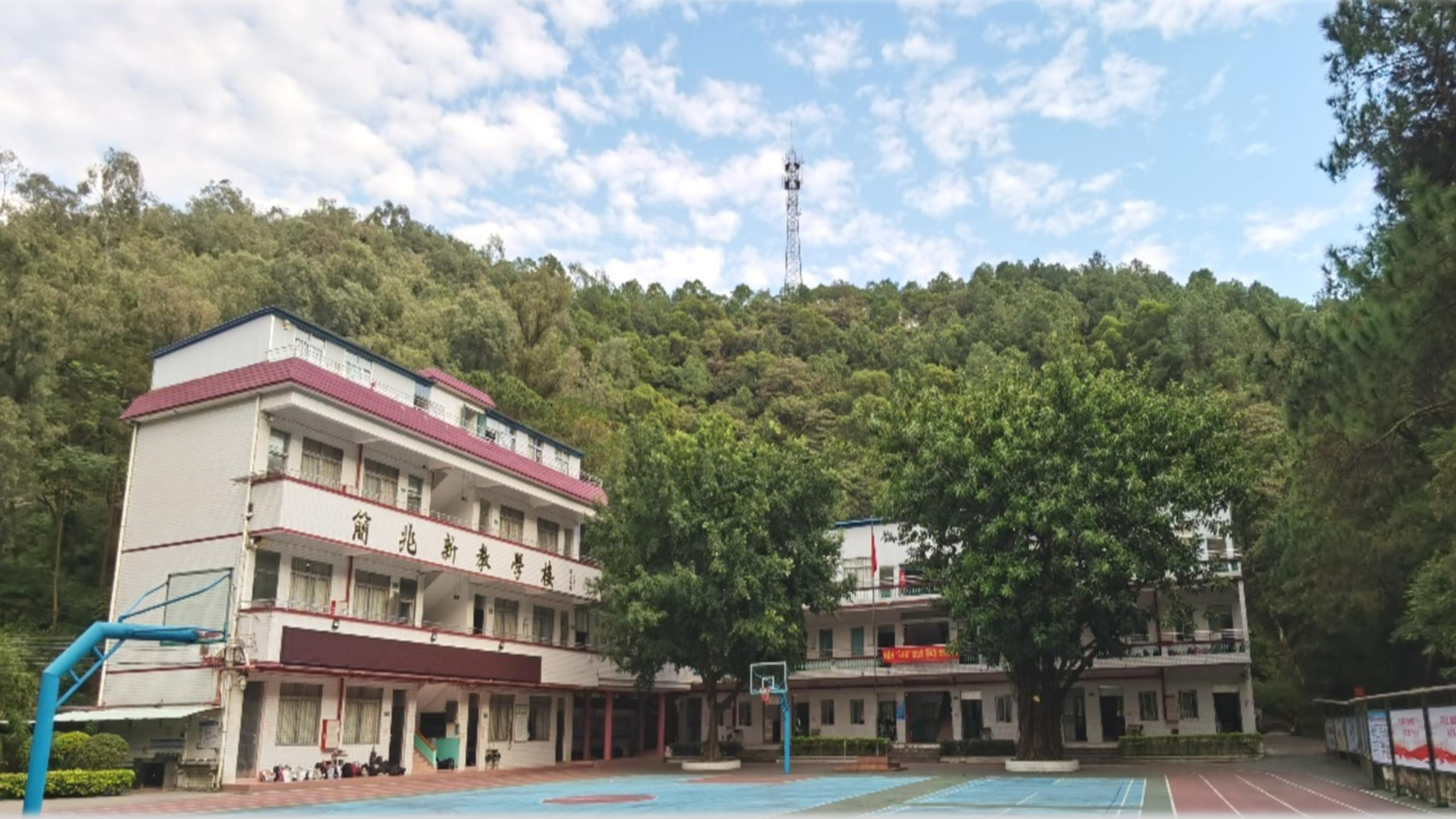 虎岭初级中学.jpg